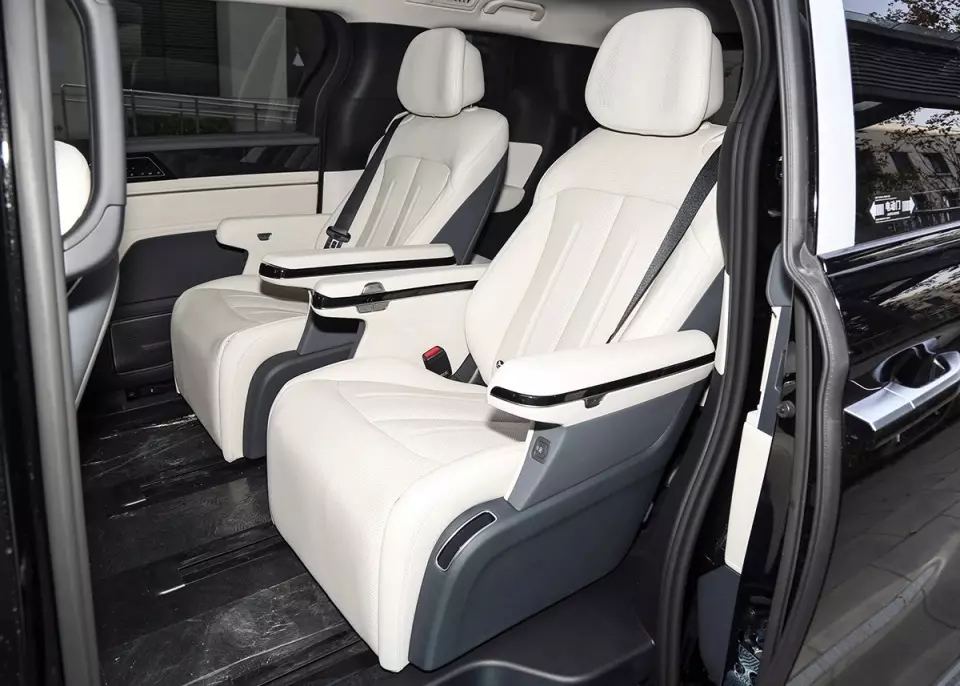 2 ghế thương gia ở giữa của BYD M9 2026 2 ghế thương gia ở giữa của BYD M9 2026