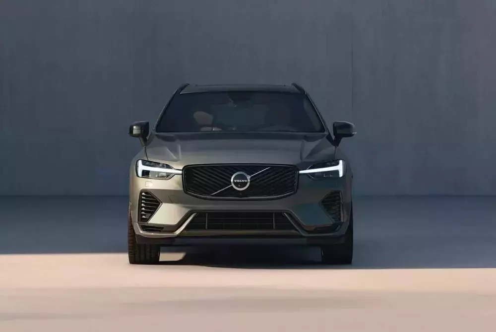 Volvo XC60 2026 cũng có thiết kế đầu xe mới Volvo XC60 2026 cũng có thiết kế đầu xe mới