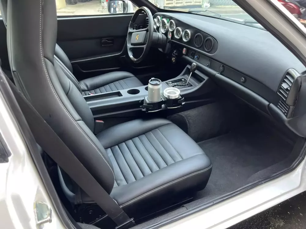 Porsche 944 phá cách của nhà sưu tập xe tại Việt Nam: Vốn dĩ đã có xe "zin" thì xe thứ 2 phải cho lạ nhưng đẹp- Ảnh 8. Porsche 944 phá cách của nhà sưu tập xe tại Việt Nam: Vốn dĩ đã có xe "zin" thì xe thứ 2 phải cho lạ nhưng đẹp- Ảnh 8.