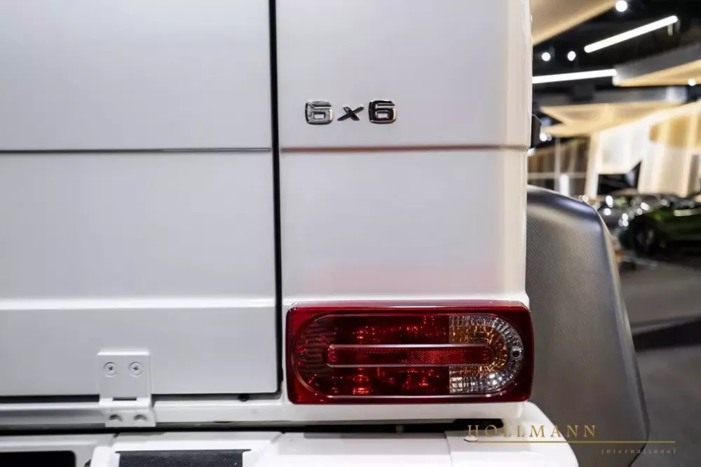 Bạn đang xem 1 chiếc xe Mercedes-Benz G63 AMG đời 2014 nhưng sở hữu nó tài khoản phải gần 1 triệu USD- Ảnh 7. Bạn đang xem 1 chiếc xe Mercedes-Benz G63 AMG đời 2014 nhưng sở hữu nó tài khoản phải gần 1 triệu USD- Ảnh 7.