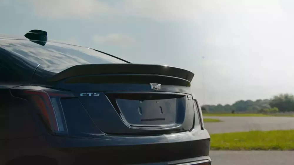 Bạn không đọc nhầm đâu vì chiếc Cadillac này bơm ra đến 1.000 mã lực, sử dụng cả hộp số sàn- Ảnh 8. Bạn không đọc nhầm đâu vì chiếc Cadillac này bơm ra đến 1.000 mã lực, sử dụng cả hộp số sàn- Ảnh 8.