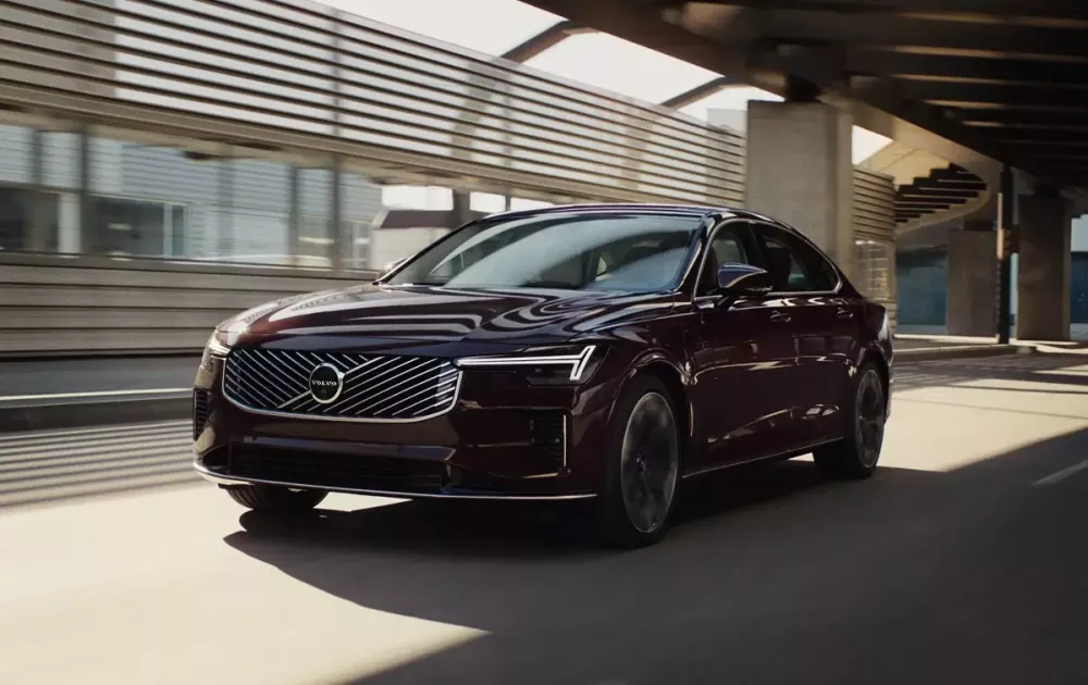 Sedan xứ Scandinavia Volvo S90 2026 được giới thiệu với khách Việt