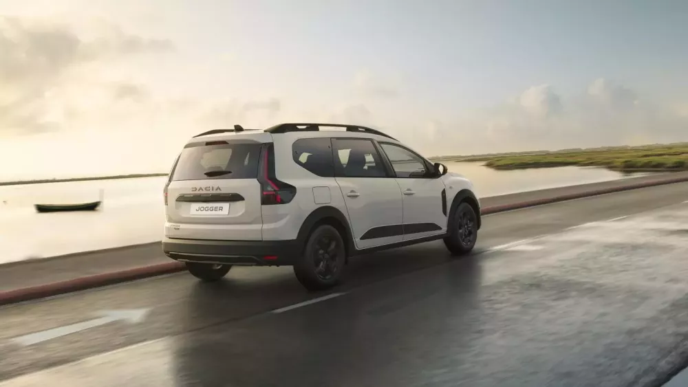 Dacia Jogger 2026 ra mắt với động cơ hybrid 155 mã lực- Ảnh 5.