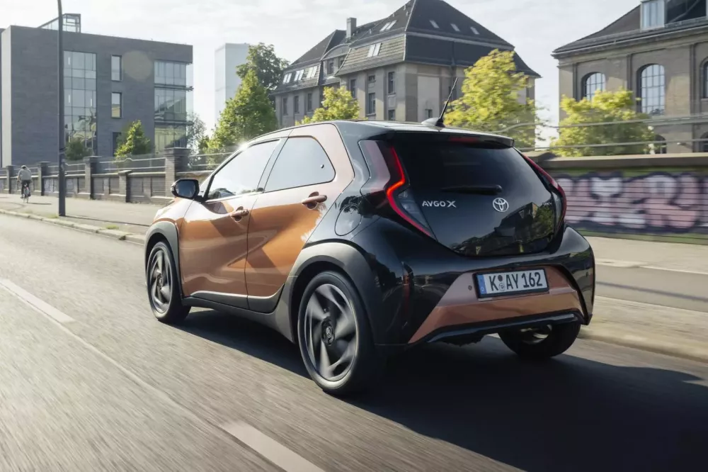 Cận cảnh Aygo X Hybrid 2026, chiếc xe hybrid nhỏ nhất của Toyota- Ảnh 4.