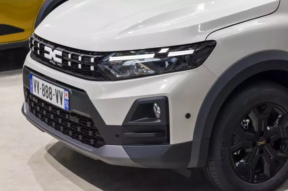 Dacia Jogger 2026 ra mắt với động cơ hybrid 155 mã lực- Ảnh 6.