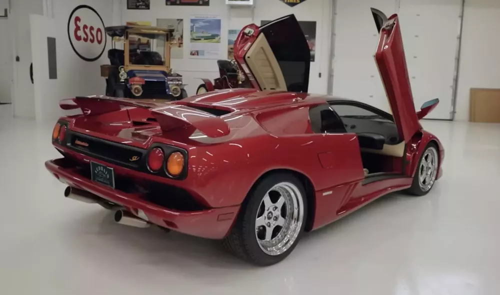 Jay Leno n&oacute;i g&igrave; về chiếc Lamborghini Diablo SV Monterey Edition chỉ 20 xe tr&ecirc;n thế giới- Ảnh 5.