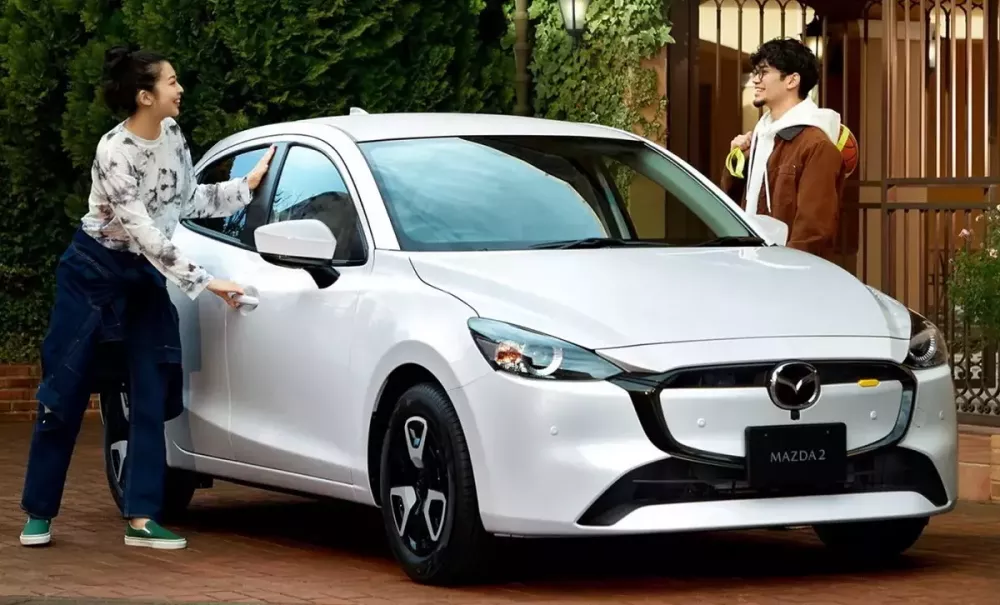 Chưa thể bu&ocirc;ng bỏ Mazda2, Mazda bổ sung phi&ecirc;n bản mới cho mẫu xe n&agrave;y