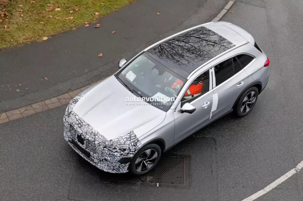 Mercedes-Benz GLC 2027 bản n&acirc;ng cấp lộ diện với đ&egrave;n pha họa tiết ng&ocirc;i sao- Ảnh 4.