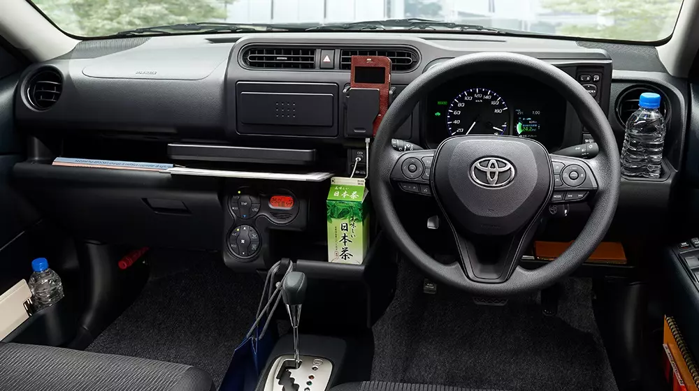 Toyota Probox 2026 không có màn hình cảm ứng trung tâm Toyota Probox 2026 không có màn hình cảm ứng trung tâm