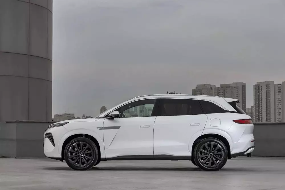 BYD Sealion 8 2026 sở hữu kích thước khá lớn trong phân khúc SUV hạng D