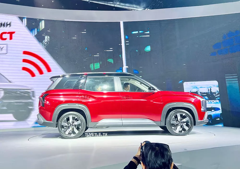 Mitsubishi Destinator là SUV cỡ C thay thế Outlander