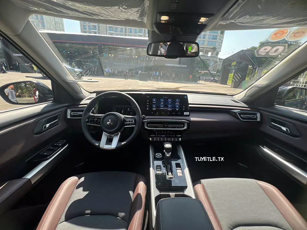 Nội thất của Mitsubishi Destinator 