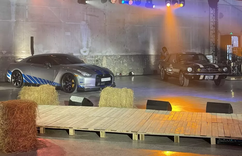 H&agrave;ng chục xe thể thao tụ tập tại TP.HCM: Nissan GT-R, 370Z, v&agrave; rất nhiều xe khủng g&oacute;p mặt- Ảnh 2.