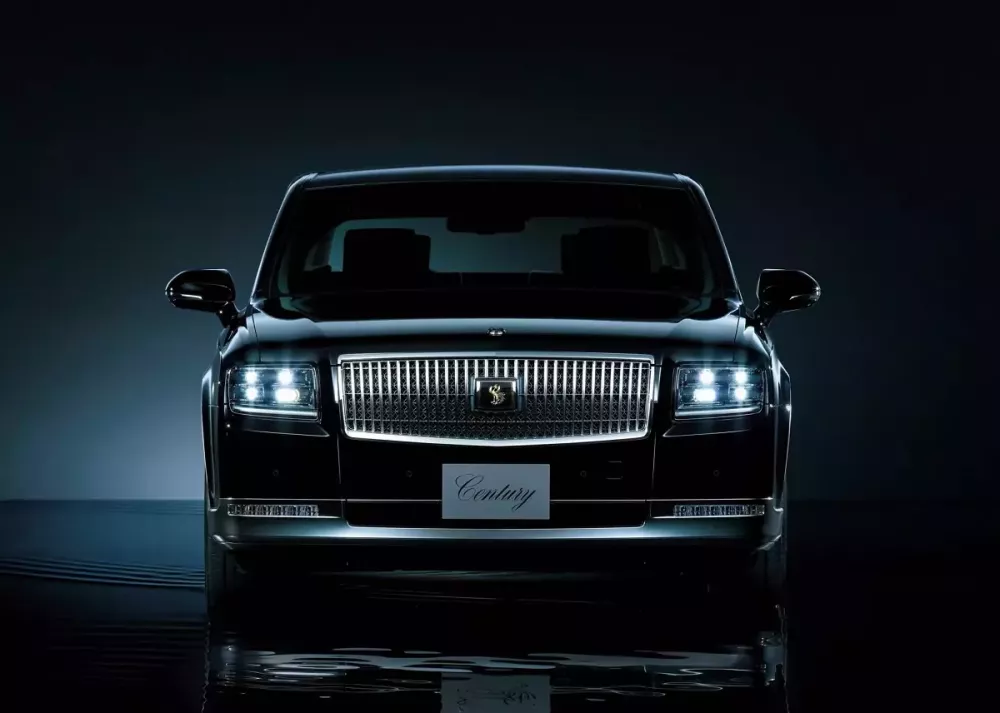 Toyota Century 2026 c&oacute; th&ecirc;m t&iacute;nh năng an to&agrave;n mới