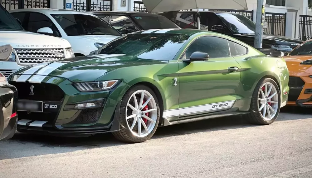 Ford Mustang máy V8 5.0 được độ body kit Shelby GT500- Ảnh 2.