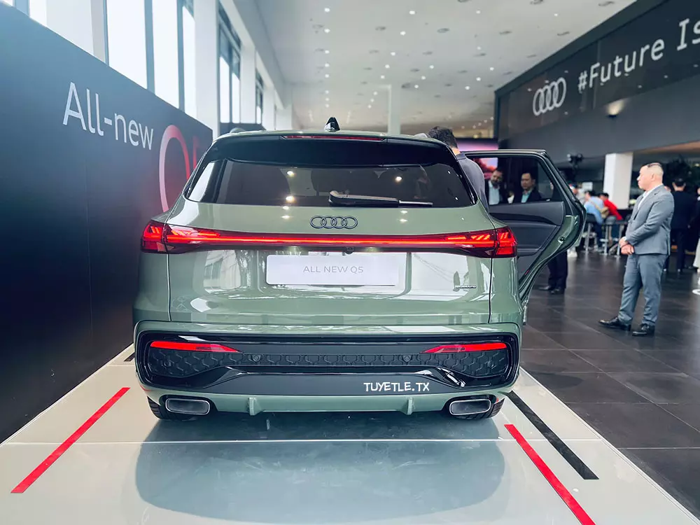 Chưa có thông tin cụ thể về động cơ của Audi Q5 2026 tại Việt Nam