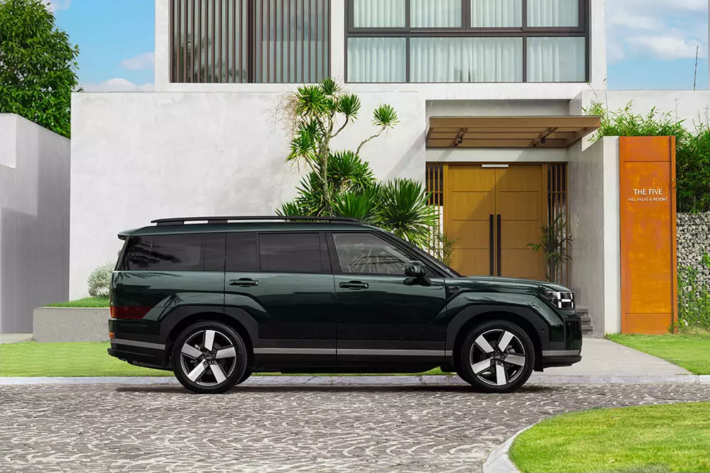 Hyundai Santa Fe Hybrid 2026 dùng vành 20 inch Hyundai Santa Fe Hybrid 2026 dùng vành 20 inch