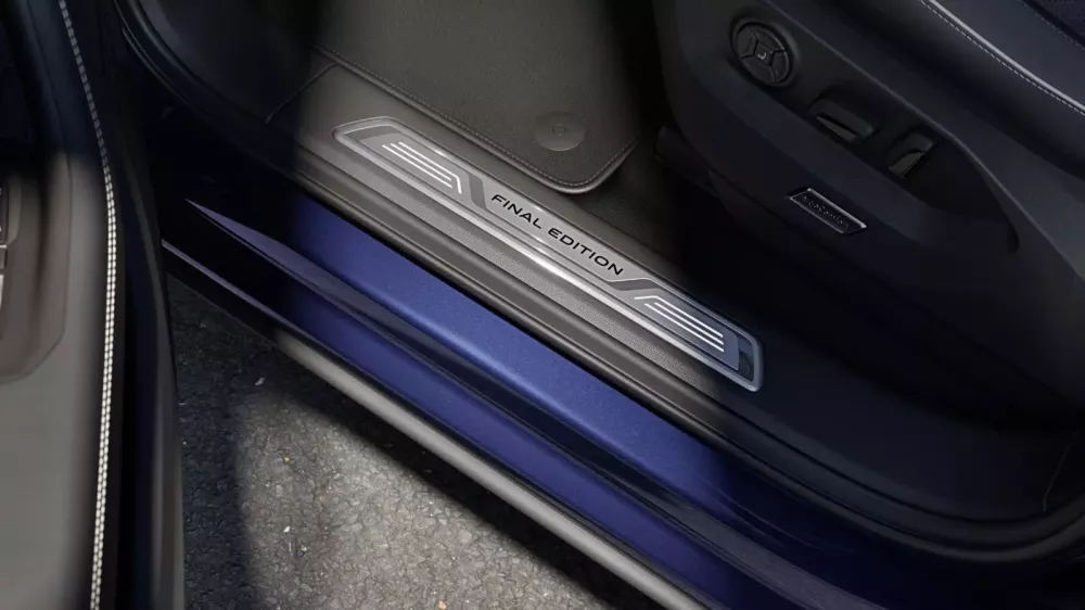 Volkswagen Touareg Final Edition có giá từ 2,55 tỷ đồng tại Anh- Ảnh 5.