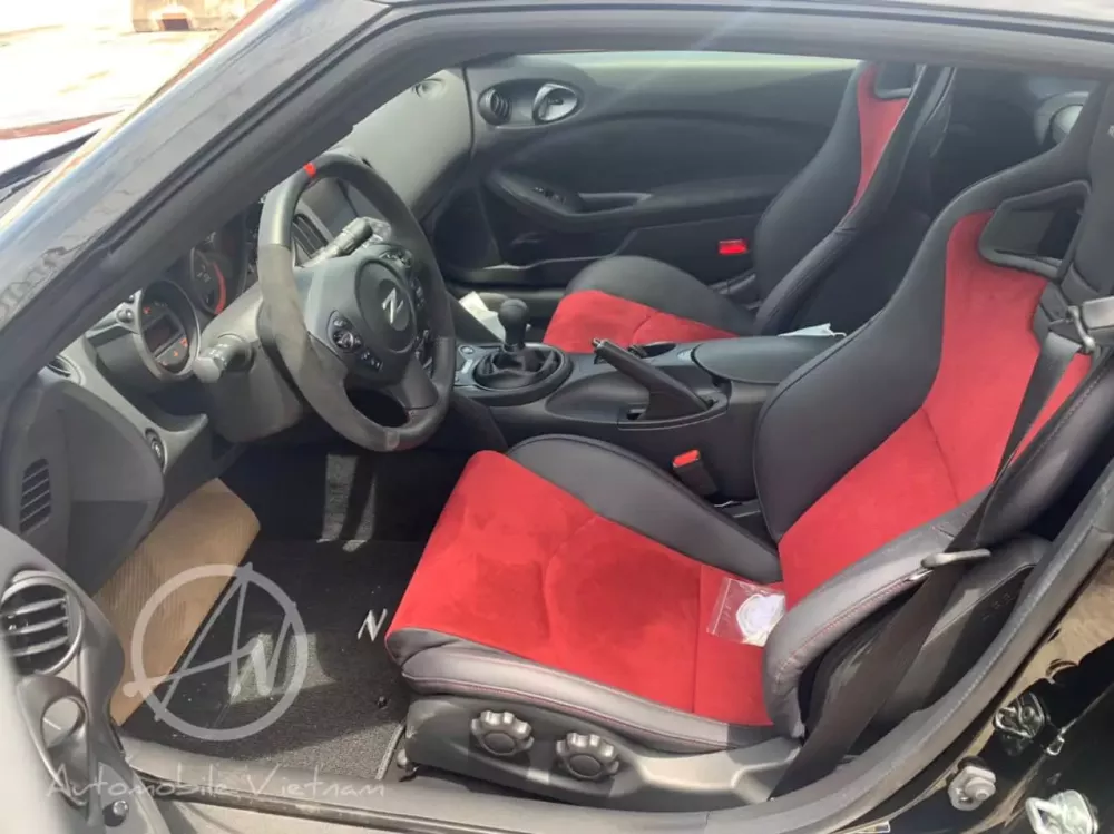 Đ&atilde; mắt với xe thể thao số s&agrave;n Nissan 370Z Nismo tại Việt Nam- Ảnh 3.