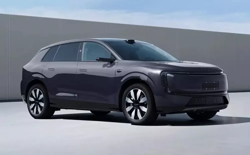 AUDI E7X d&ugrave;ng v&agrave;nh 21 inch hoặc 22 inch