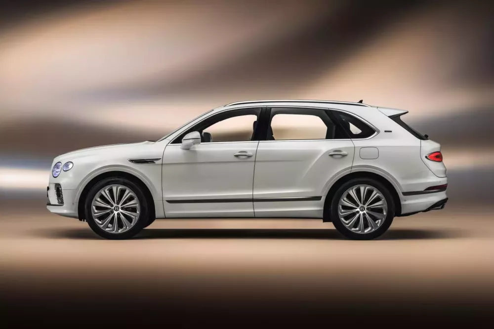 Bentley thu hồi xe SUV Bentayga do lỗi pin điện áp cao quá nhiệt- Ảnh 2. Bentley thu hồi xe SUV Bentayga do lỗi pin điện áp cao quá nhiệt- Ảnh 2.