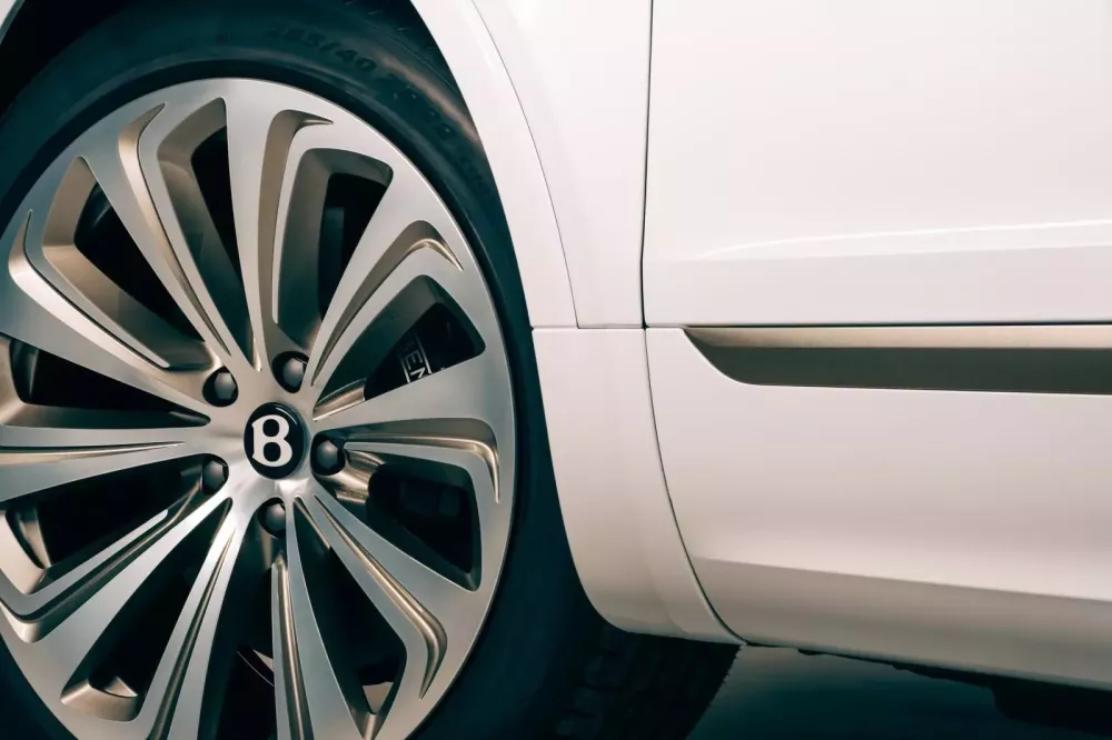 Bentley thu hồi xe SUV Bentayga do lỗi pin điện áp cao quá nhiệt- Ảnh 4. Bentley thu hồi xe SUV Bentayga do lỗi pin điện áp cao quá nhiệt- Ảnh 4.