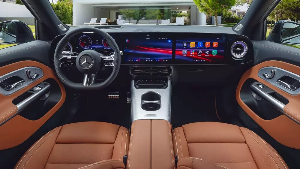 Mercedes-Benz GLB 2026 sở hữu màn hình kéo dài hết mặt táp-lô Mercedes-Benz GLB 2026 sở hữu màn hình kéo dài hết mặt táp-lô