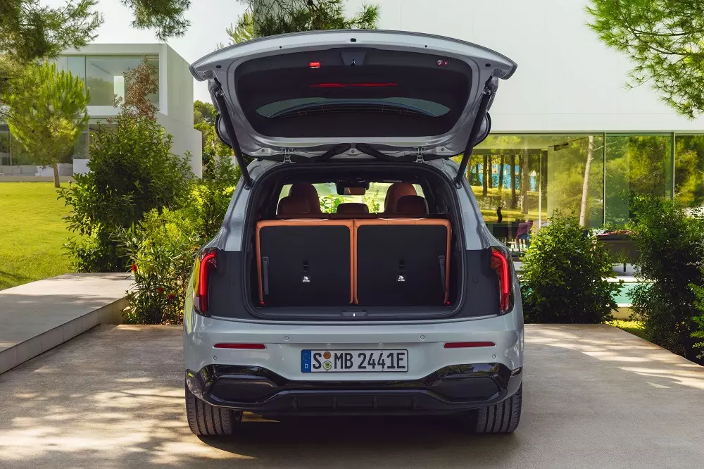 Khoang hành lý phía sau của Mercedes-Benz GLB 2026 Khoang hành lý phía sau của Mercedes-Benz GLB 2026