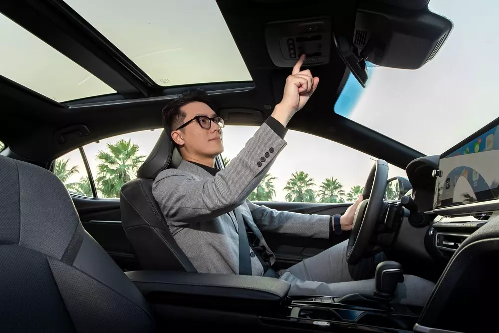 Camry - lựa chọn xe sang hạng D với chi phí lăn bánh hấp dẫn bậc nhất tháng 12. Camry - lựa chọn xe sang hạng D với chi phí lăn bánh hấp dẫn bậc nhất tháng 12.