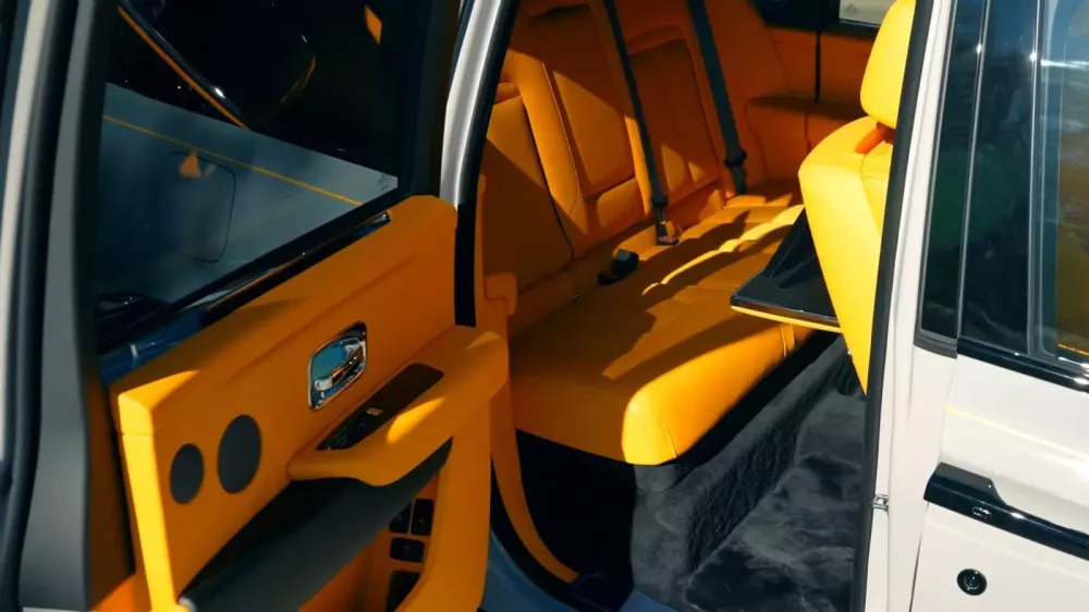 Rolls-Royce Cullinan II với bản độ từ Mansory c&oacute; thể l&agrave; cảm hứng cho c&aacute;c đại gia Việt độ xe- Ảnh 4.