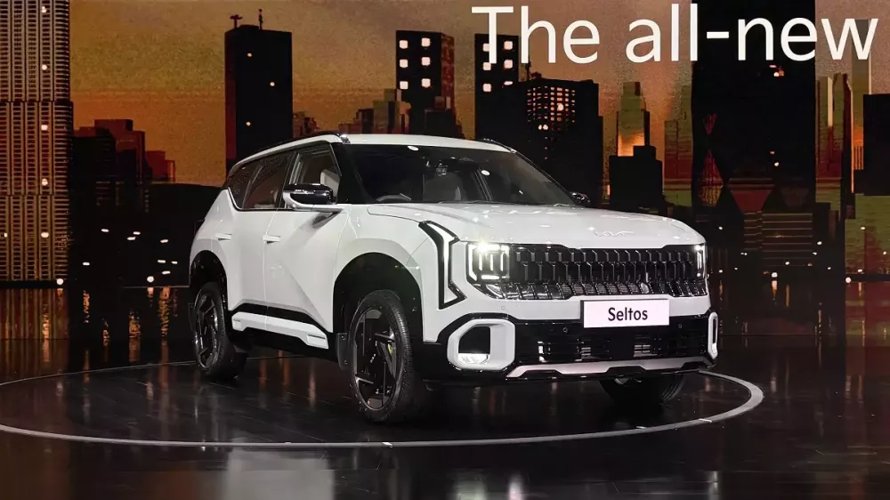 Kia Seltos 2026 hiện c&oacute; 2 t&ugrave;y chọn động cơ xăng