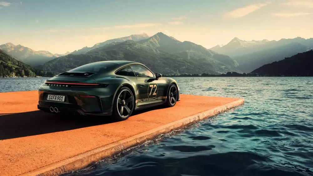 Porsche 911 GT3 có phiên bản giới hạn chỉ 90 chiếc: Từ màu sơn đến hộp số đều là "gu" của doanh nhân Việt này- Ảnh 10. Porsche 911 GT3 có phiên bản giới hạn chỉ 90 chiếc: Từ màu sơn đến hộp số đều là "gu" của doanh nhân Việt này- Ảnh 10.