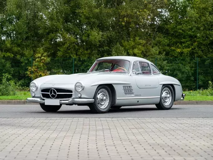 Dàn xe Mercedes-Benz hiếm có chuẩn bị tìm chủ mới, có xe giá triệu USD- Ảnh 7. Dàn xe Mercedes-Benz hiếm có chuẩn bị tìm chủ mới, có xe giá triệu USD- Ảnh 7.