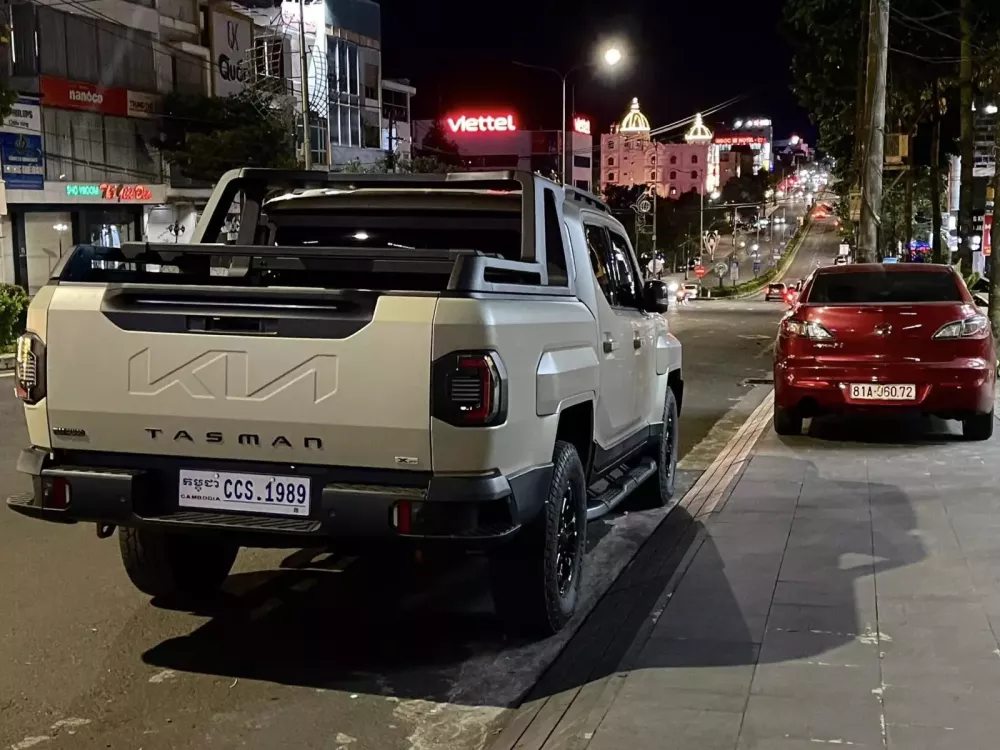 Xe b&aacute;n tải Kia Tasman 2025 bất ngờ xuất hiện tại Việt Nam: Chủ xe chọn chơi hẳn bản off-road- Ảnh 5.