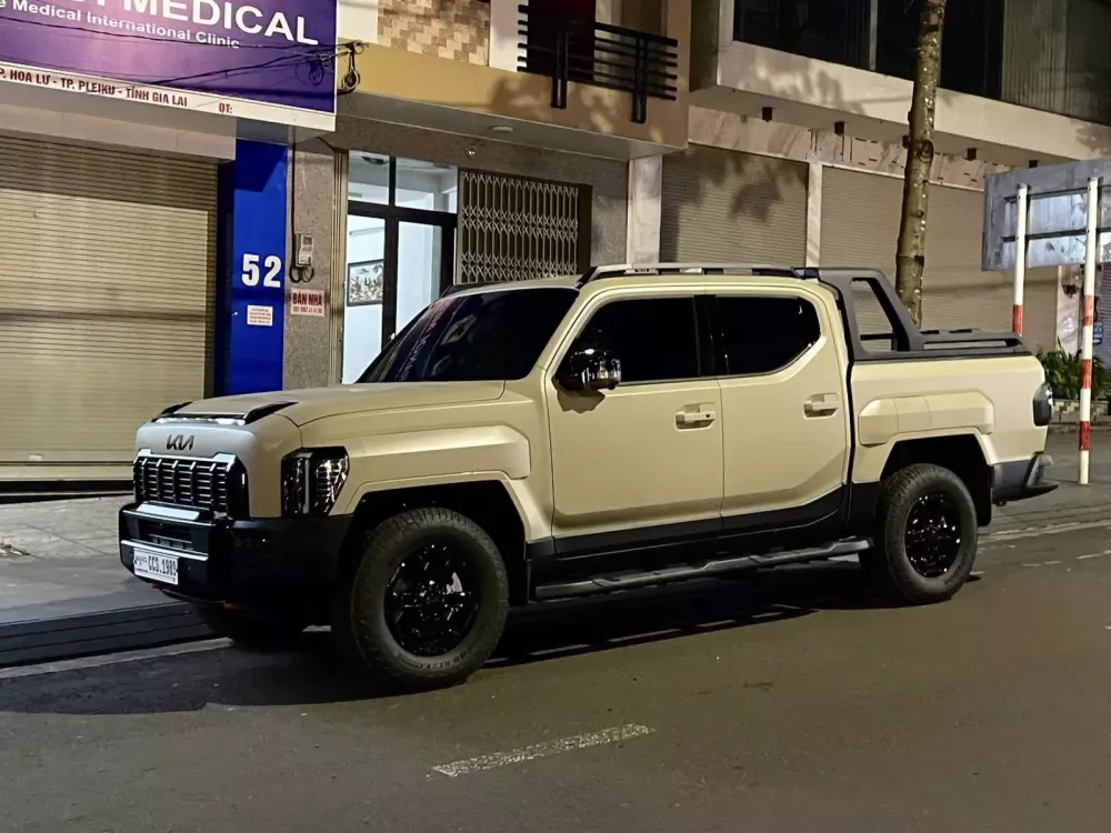 Xe b&aacute;n tải Kia Tasman 2025 bất ngờ xuất hiện tại Việt Nam: Chủ xe chọn chơi hẳn bản off-road- Ảnh 2.