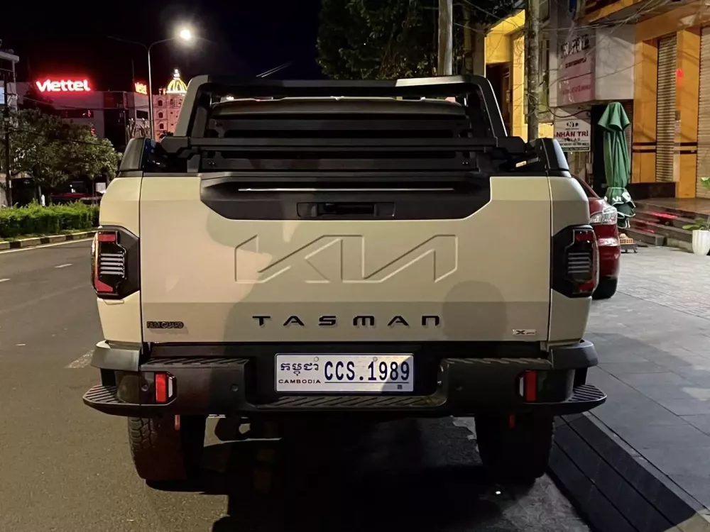Xe b&aacute;n tải Kia Tasman 2025 bất ngờ xuất hiện tại Việt Nam: Chủ xe chọn chơi hẳn bản off-road- Ảnh 4.