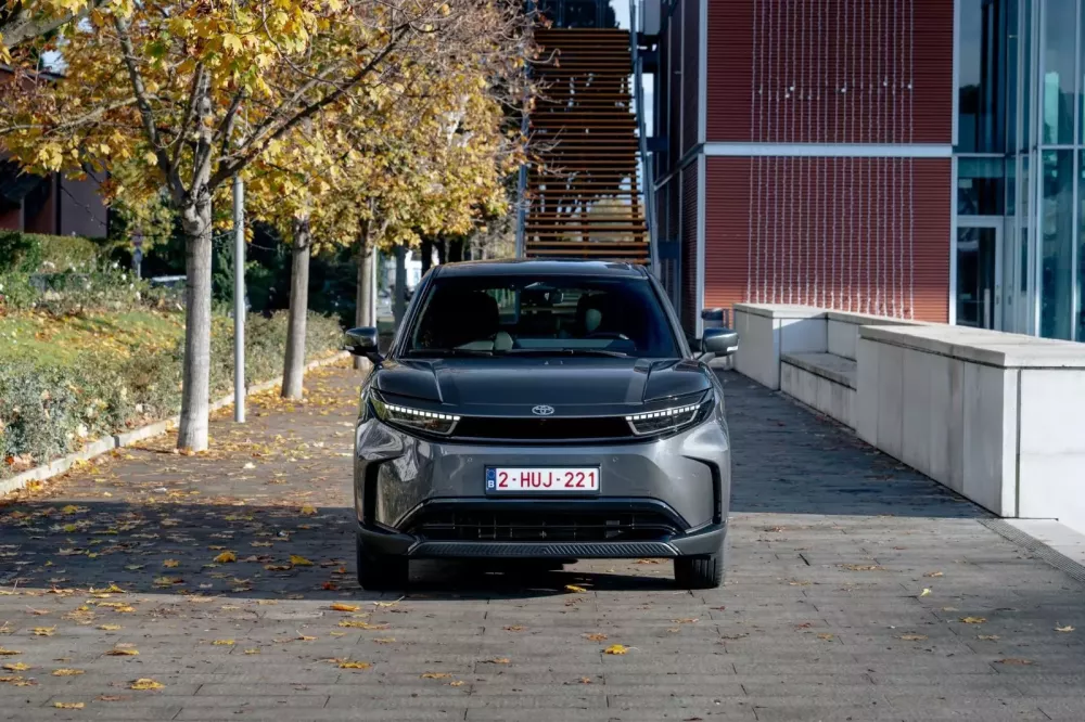 Toyota ra mắt mẫu xe đô thị hoàn toàn mới tại "lục địa già"- Ảnh 1. Toyota ra mắt mẫu xe đô thị hoàn toàn mới tại "lục địa già"- Ảnh 1.