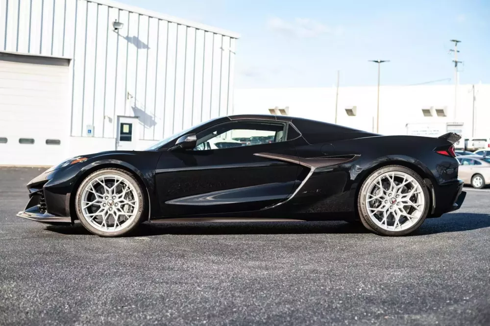 Học theo Ferrari bán LaFerrari nhưng Chevrolet không thể làm được gì khi Corvette ZR1 2026 bị rao bán tràn lan- Ảnh 3. Học theo Ferrari bán LaFerrari nhưng Chevrolet không thể làm được gì khi Corvette ZR1 2026 bị rao bán tràn lan- Ảnh 3.