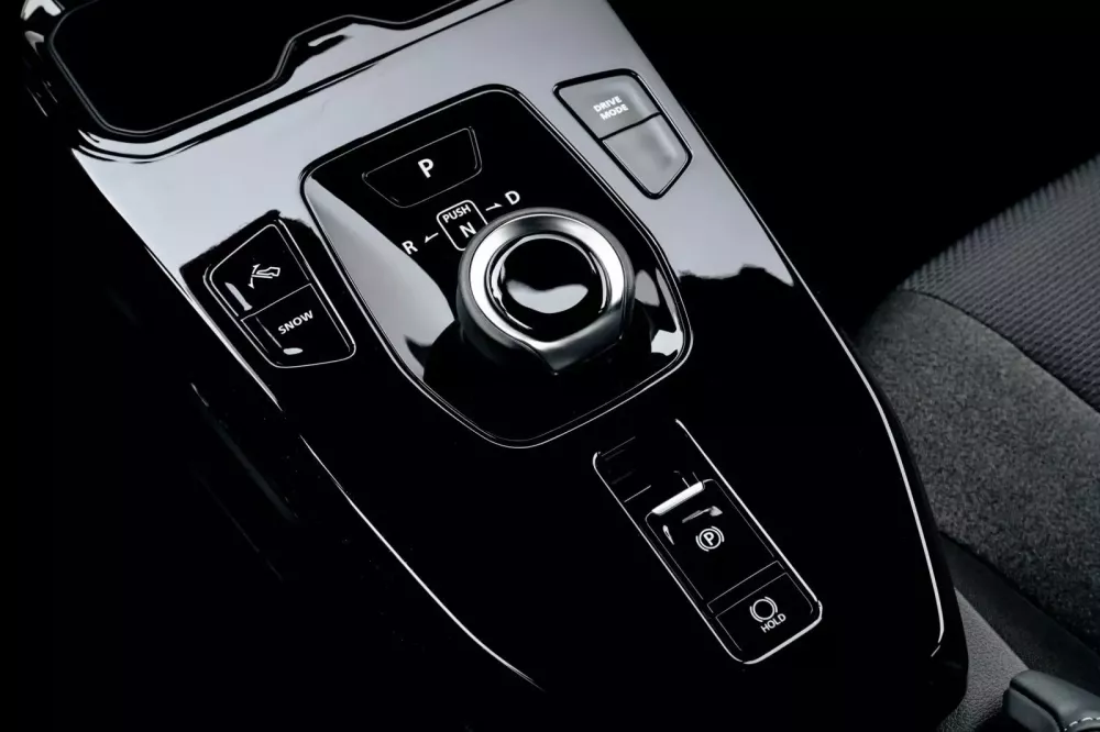 Toyota ra mắt mẫu xe đô thị hoàn toàn mới tại "lục địa già"- Ảnh 9. Toyota ra mắt mẫu xe đô thị hoàn toàn mới tại "lục địa già"- Ảnh 9.