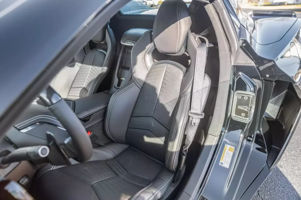 Học theo Ferrari bán LaFerrari nhưng Chevrolet không thể làm được gì khi Corvette ZR1 2026 bị rao bán tràn lan- Ảnh 7. Học theo Ferrari bán LaFerrari nhưng Chevrolet không thể làm được gì khi Corvette ZR1 2026 bị rao bán tràn lan- Ảnh 7.