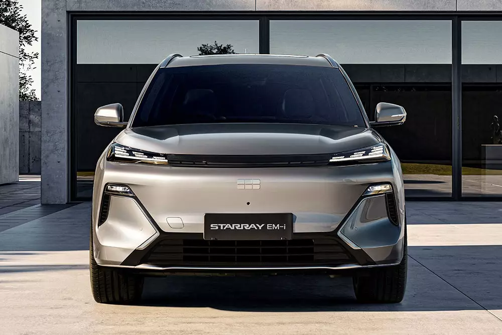 Thiết kế ph&iacute;a trước của Geely EX5 EM-i 