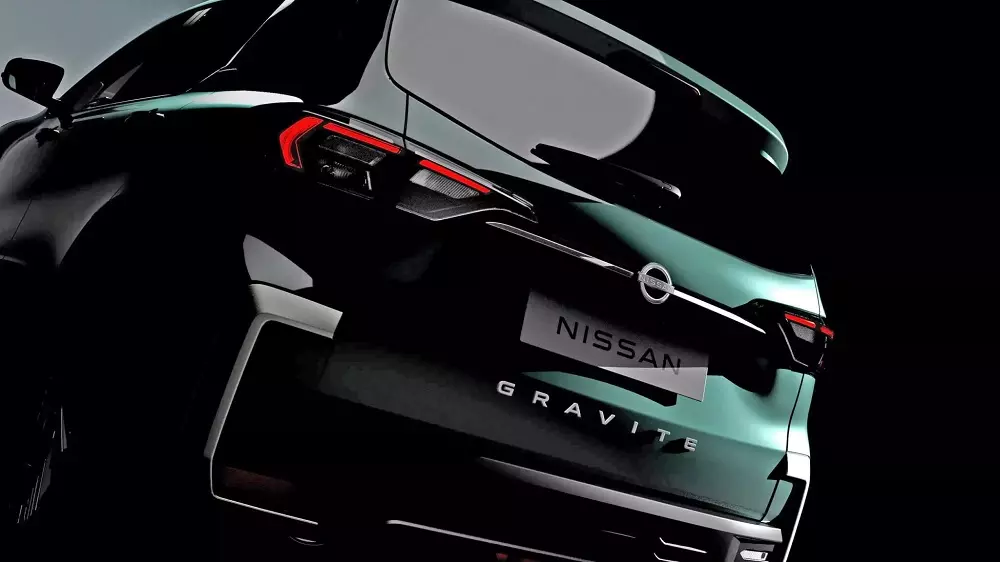 Nissan Gravite 2026 nh&igrave;n từ ph&iacute;a sau