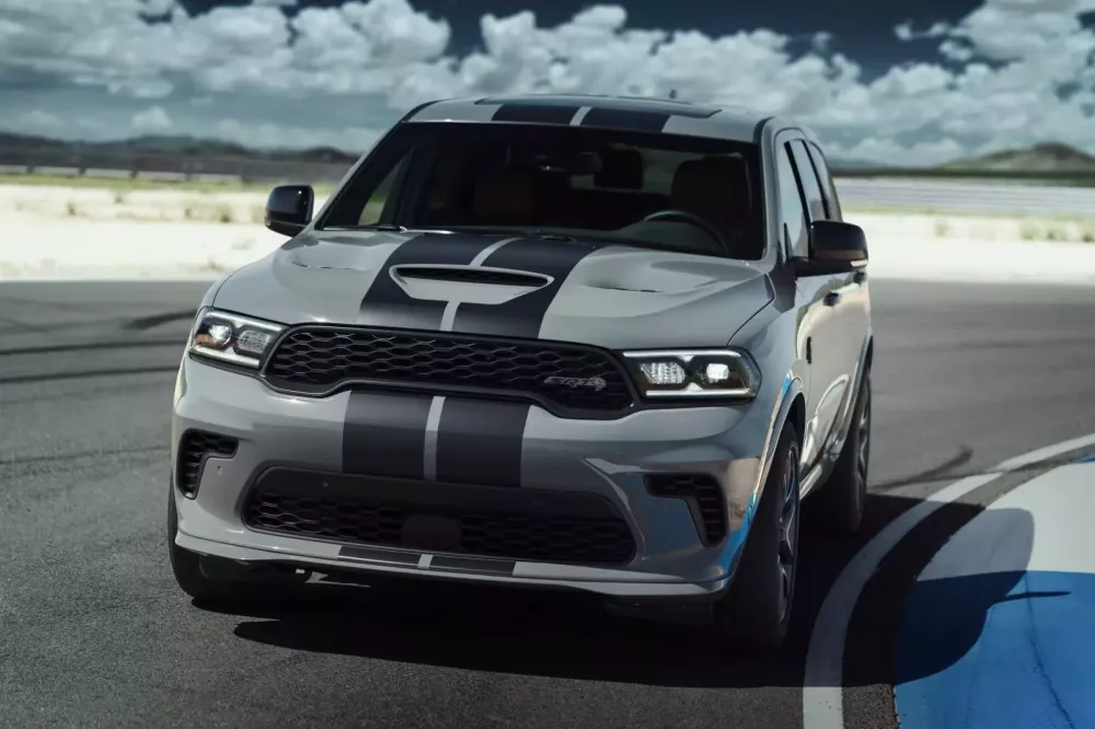 Dodge Durango SRT Hellcat 2026 c&oacute; gi&aacute; từ 2,12 tỷ đồng, về Việt Nam c&oacute; khi b&aacute;n gần 8 tỷ đồng- Ảnh 3.