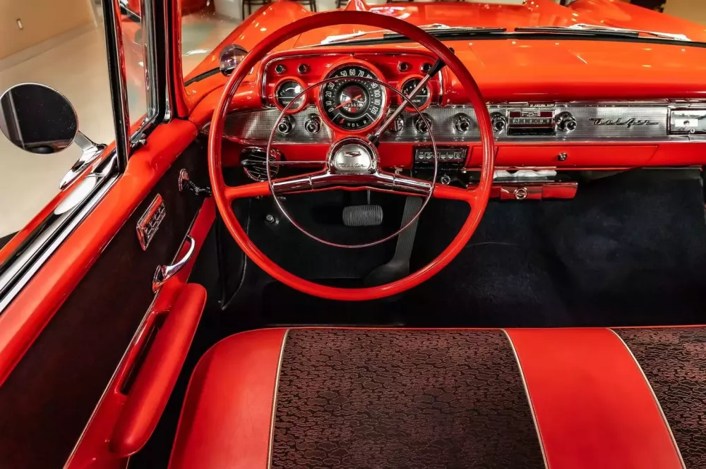 Chiếc Chevrolet cổ điển n&agrave;y đang g&acirc;y sốt v&igrave; một điều m&agrave; kh&ocirc;ng một chiếc xe hiện đại n&agrave;o c&oacute; thể l&agrave;m được- Ảnh 8.