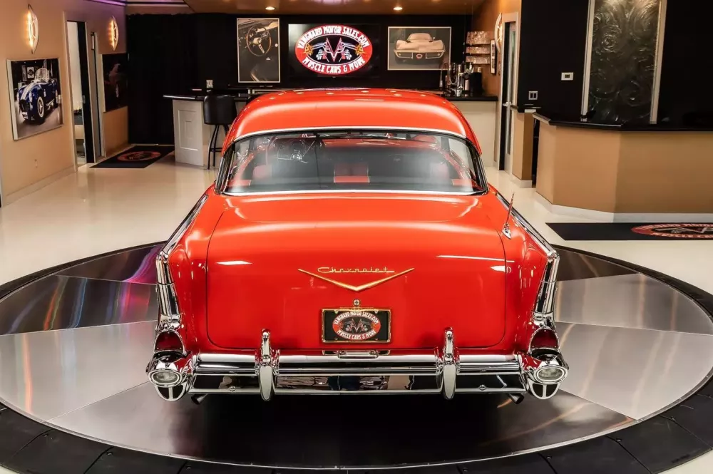 Chiếc Chevrolet cổ điển n&agrave;y đang g&acirc;y sốt v&igrave; một điều m&agrave; kh&ocirc;ng một chiếc xe hiện đại n&agrave;o c&oacute; thể l&agrave;m được- Ảnh 5.