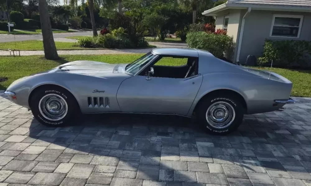 Chiếc Chevrolet Corvette Stingray 1969 được b&aacute;n hơn 1,3 tỷ đồng,"Qua" Vũ sở hữu tận 2 chiếc ở Việt Nam- Ảnh 5.