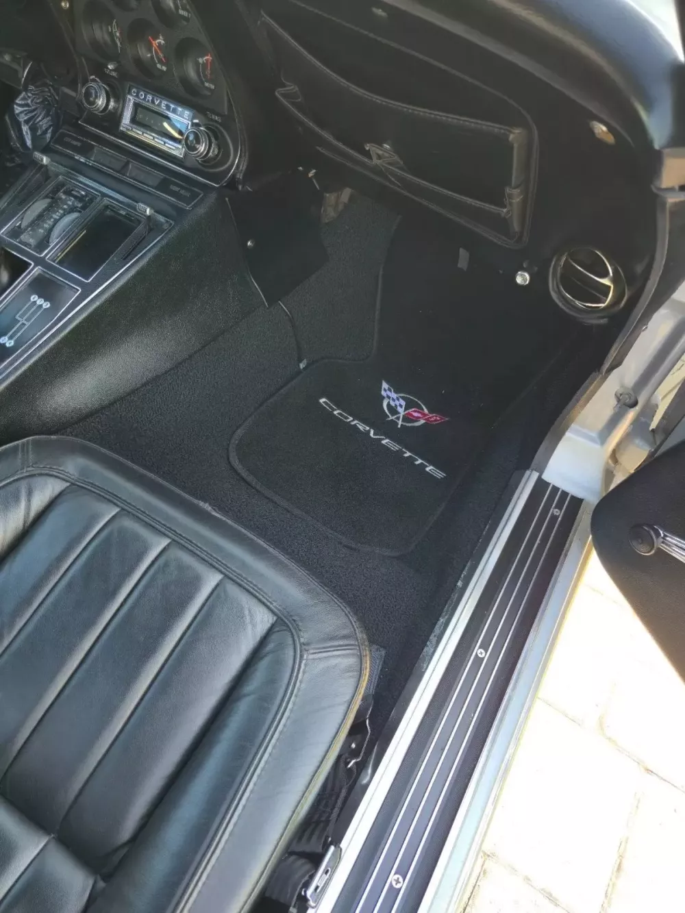 Chiếc Chevrolet Corvette Stingray 1969 được b&aacute;n hơn 1,3 tỷ đồng,"Qua" Vũ sở hữu tận 2 chiếc ở Việt Nam- Ảnh 7.