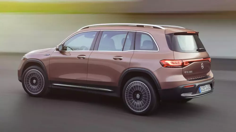 Mercedes-Benz triệu hồi xe EQB do pin có thể bị lỗi bên trong- Ảnh 2. Mercedes-Benz triệu hồi xe EQB do pin có thể bị lỗi bên trong- Ảnh 2.