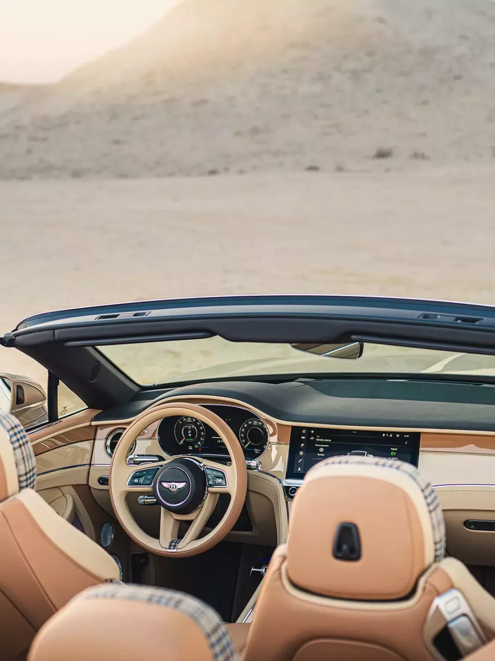 Chiếc Bentley mui trần độc nhất vô nhị này là sản phẩm mới nhất của Mulliner- Ảnh 4. Chiếc Bentley mui trần độc nhất vô nhị này là sản phẩm mới nhất của Mulliner- Ảnh 4.