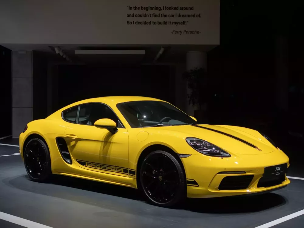 1 trong những chiếc xe Porsche 718 Cayman cuối c&ugrave;ng được b&agrave;n giao ở Việt Nam- Ảnh 2.